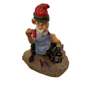 Santa Claus Figurine Workshop Christmas Holiday Decor Multicolor Resin 4" x 3"